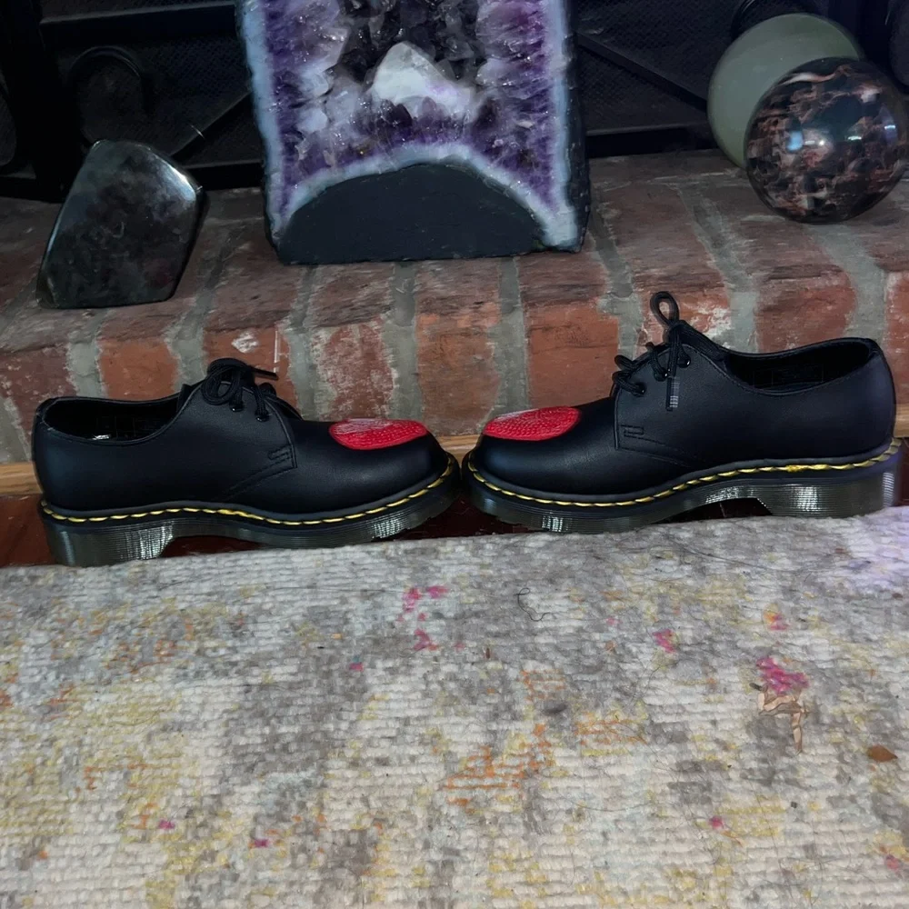 NWOT Dr. Martens Oxfords - Picture 5 of 6